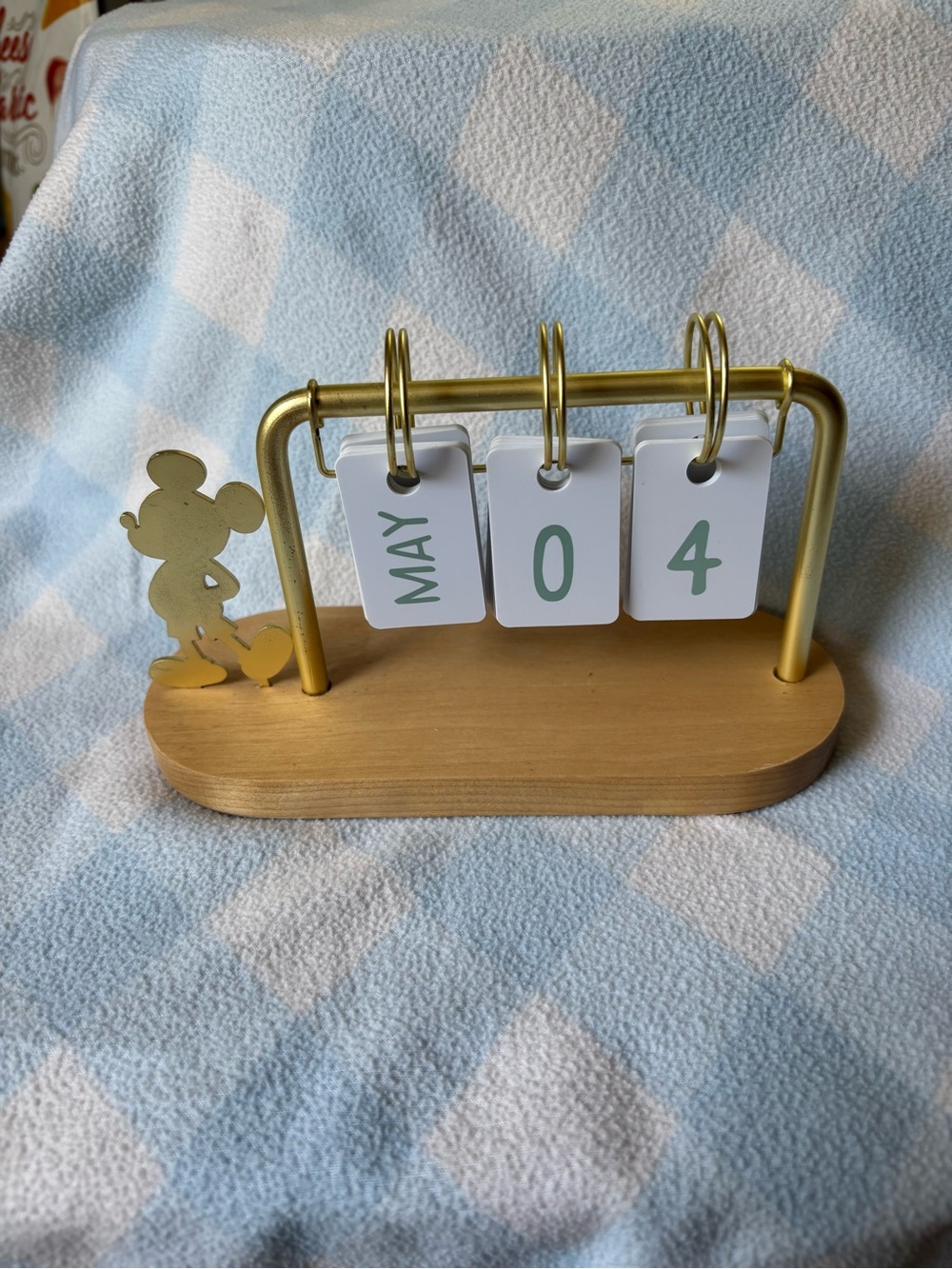 Disney Mickey Mouse Desktop Countdown Flip Calandar Wooden Base